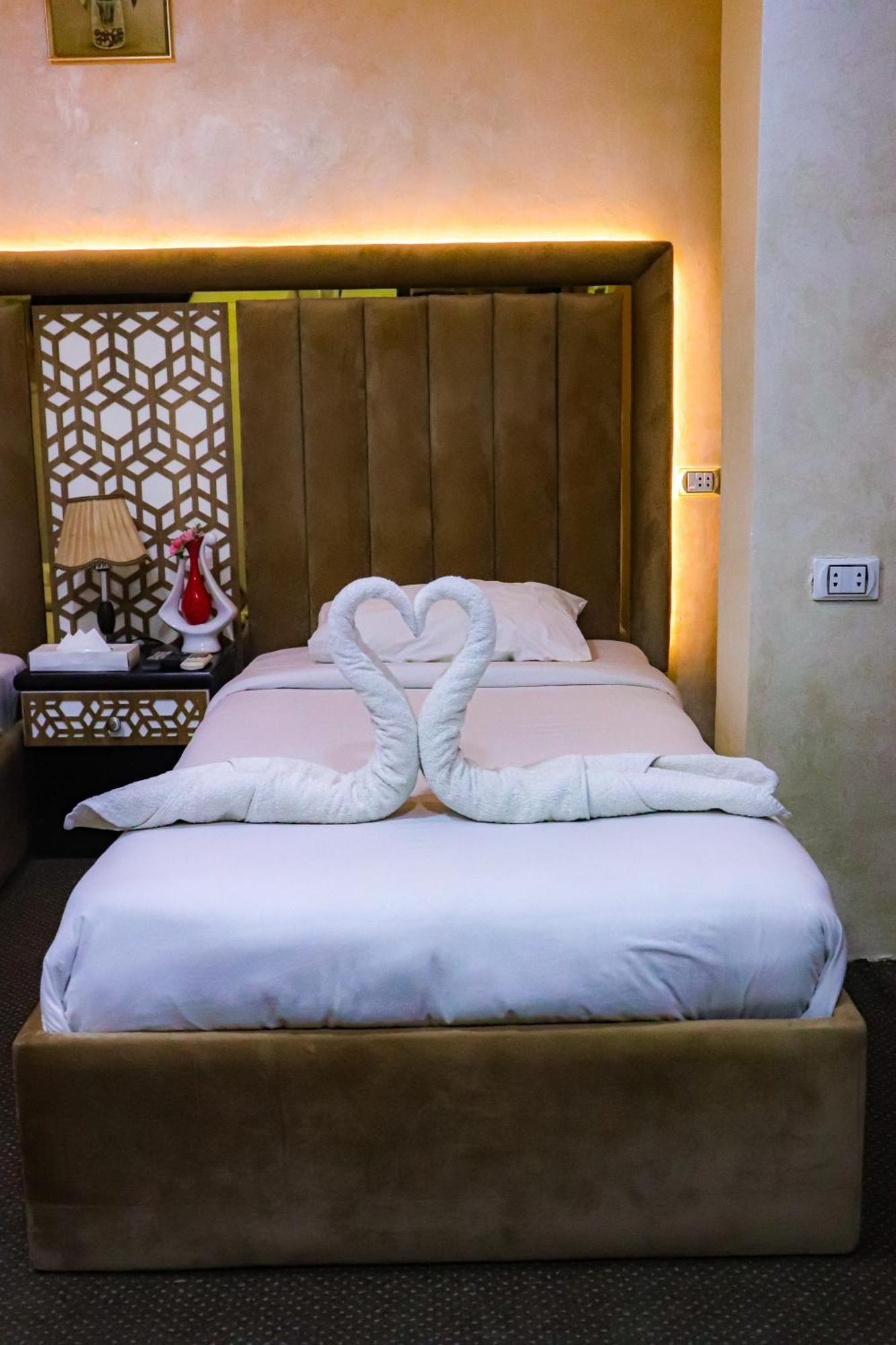 Golden Pyramids Inn Kafrat al Jabal Ngoại thất bức ảnh