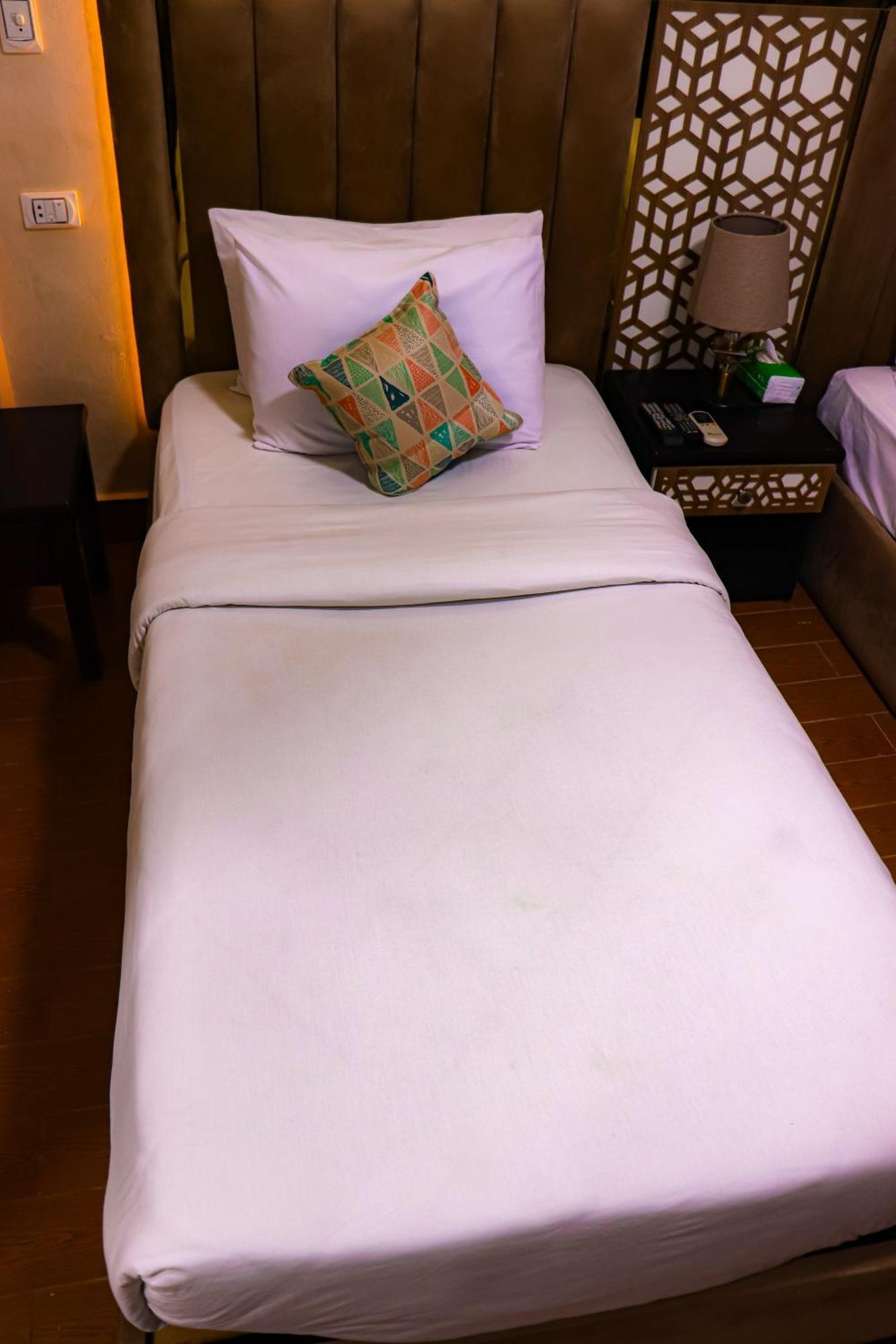 Golden Pyramids Inn Kafrat al Jabal Ngoại thất bức ảnh