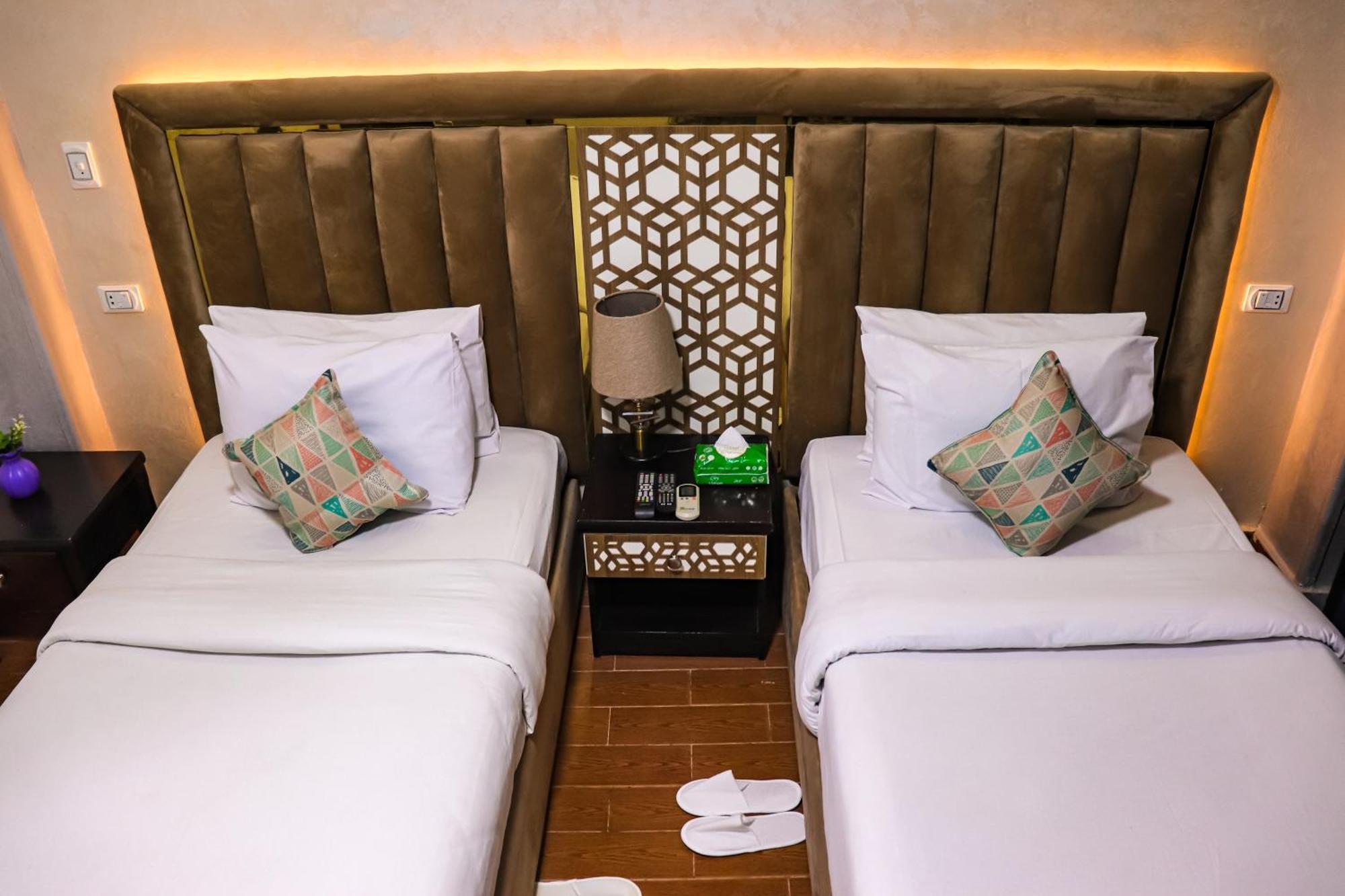 Golden Pyramids Inn Kafrat al Jabal Ngoại thất bức ảnh
